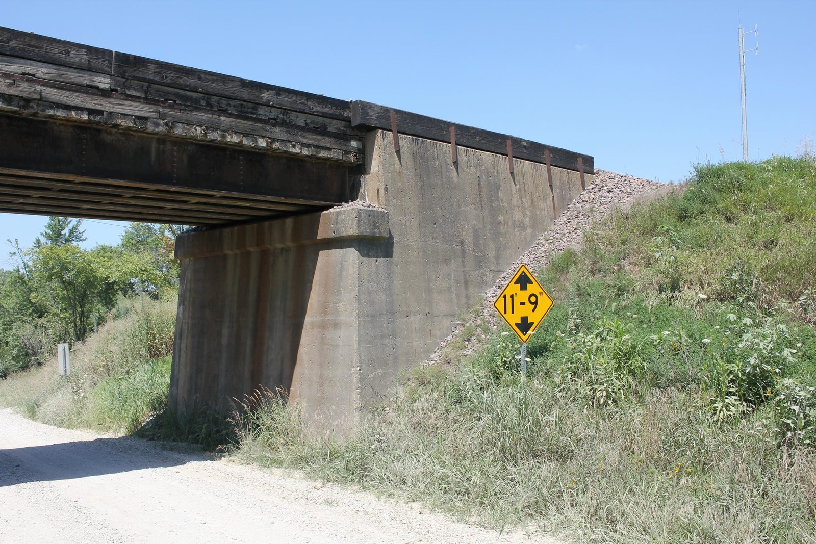 North abutment